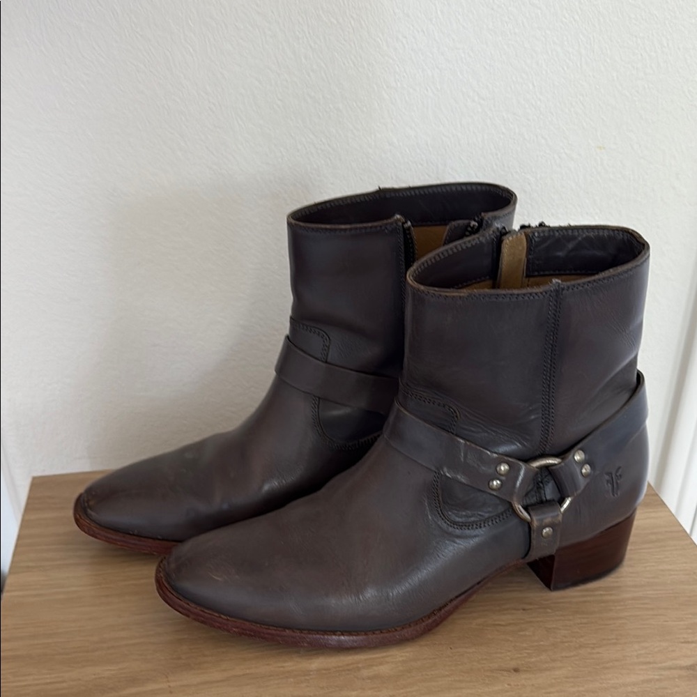 Frye Women's Brown Leather Ankle Boots 8